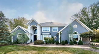 17502 Galmiche Ct, Chesterfield, MO 63005