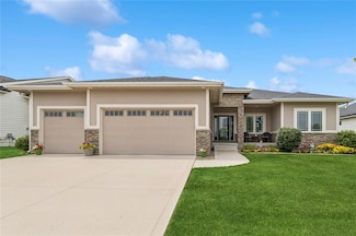 800 NE Badger Ln, Waukee, IA 50263