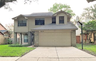 2010 Creekshire Dr, Sugar Land, TX 77478