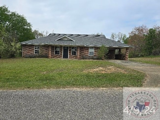 323 S Crawford St, Mineral Springs, AR 71851