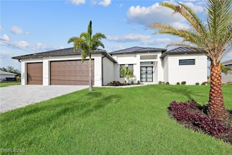 909 SW 11th Ct, Cape Coral, FL 33991