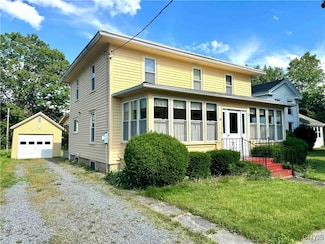 18 Chapel St, Belfast, NY 14711