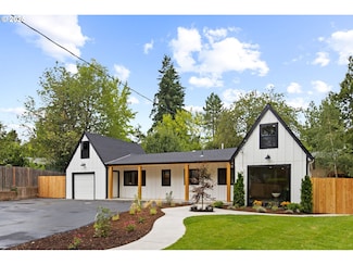 3825 SW Huber St, Portland, OR 97219