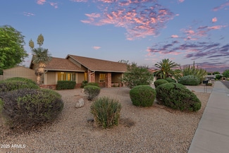 15849 N 46th Place, Phoenix, AZ 85032