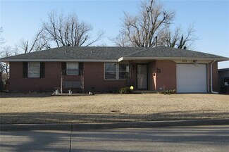 832 SW 67th St, Oklahoma City, OK 73139