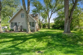 7303 Hiawatha Dr, Wonder Lake, IL 60097