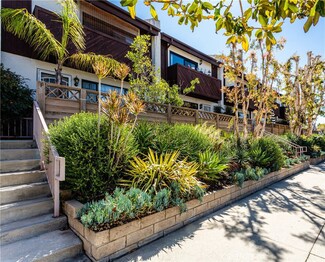 7130 Glade Ave Unit E, Canoga Park, CA 91303
