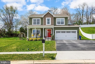 241 N Alpine Dr, York, PA 17408