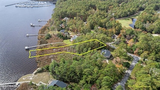 1020 Harbour Pointe Dr, Fairfield Harbour, NC 28560