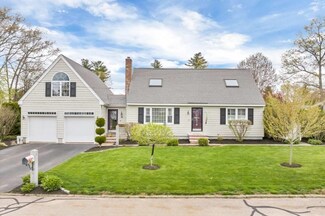 10 Woodcrest Dr, Nashua, NH 03062