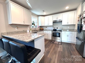 606 E Carpenter St, Dallas, NC 28034