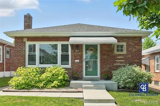 5670 Pernod Ave, Saint Louis, MO 63139