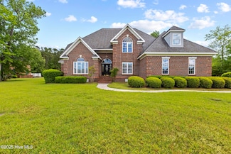 305 Harvest Dr, Jacksonville, NC 28540