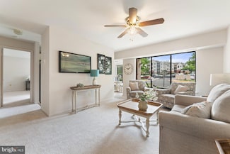9552 Cannoneer Ct Unit 204, Manassas, VA 20110
