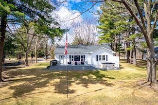312 Walnut St, Taylors Falls, MN 55084