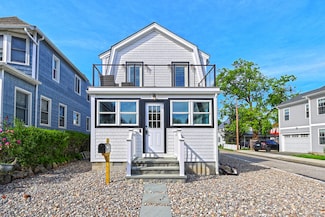 33 Fairwood Ave, Milford, CT 06460