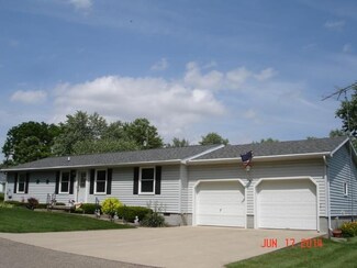 5 Clark St, La Fontaine, IN 46940