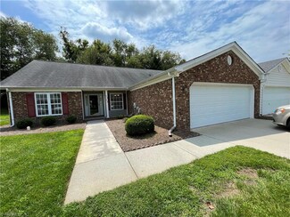 2938 Eagle Pointe Dr, High Point, NC 27265