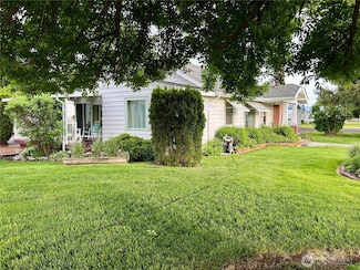 302 N 2nd St, Coulee City, WA 99115