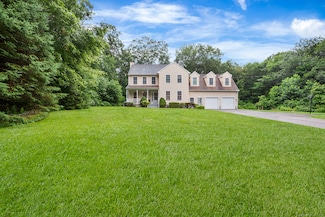 2 Autumn Way, Ledyard, CT 06339