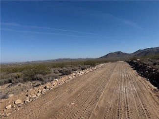 20 Magnolia Dr, Dolan Springs, AZ 86441