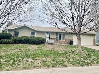 1005 W 17th St, Maryville, MO 64468