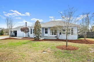 4938 Hillcrest Dr, Zachary, LA 70791
