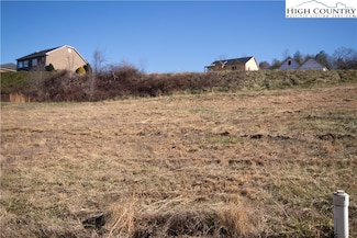 753 SE Chatsworth St, Lenoir, NC 28645