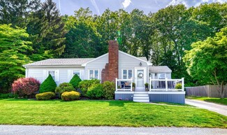 54 Bornwood Dr, Norwood, MA 02062