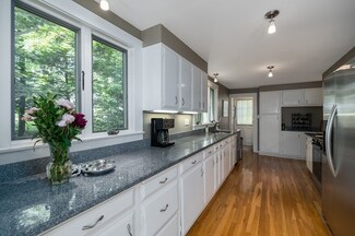 117 South St, Rockport, MA 01966
