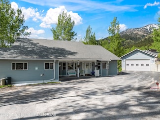 279 Vista Dr, Star Valley Ranch, WY 83127