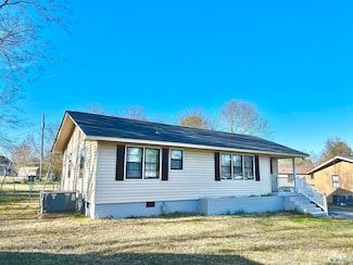 1607 10th Avenue Ct SE, Decatur, AL 35601