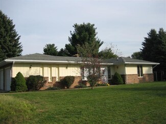 5723 W Brenda Ln, Kalamazoo, MI 49004