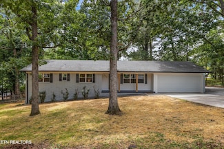 609 Greenwood Dr, Maryville, TN 37803