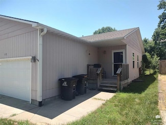 115 Walnut St, Wamego, KS 66547
