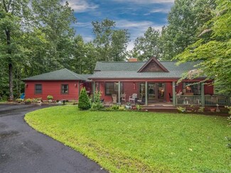 90 Falling Leaf Ln, Saluda, NC 28773