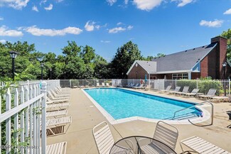 6403 Shelton Cir Unit 102, Crestwood, KY 40014
