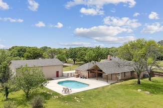 930 Shady Meadow Ct, Lewisville, TX 75077