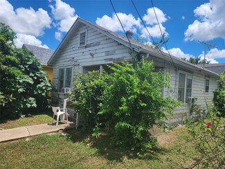 2402 Lee St, Houston, TX 77026