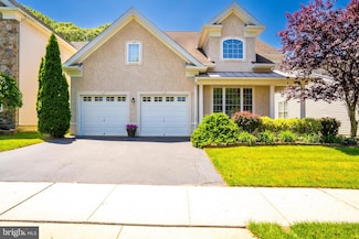 6 Galileo Dr, East Windsor, NJ 08512