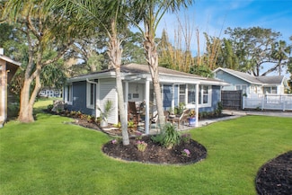 1404 Riverside Dr, Daytona Beach, FL 32117