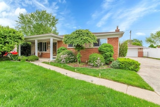 33874 Brookshire Dr, Sterling Heights, MI 48312