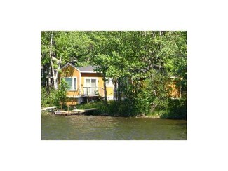 2 Granite Ln, Hartland, ME 04943