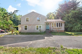 180 Moulton St, Rehoboth, MA 02769