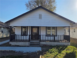 1006 W Cliff St, Saint Joseph, MO 64504