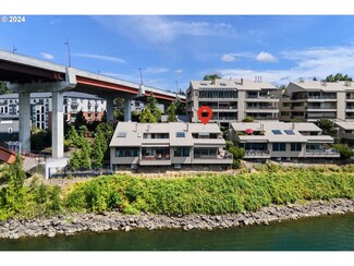 222 SE Spokane St Unit 3, Portland, OR 97202