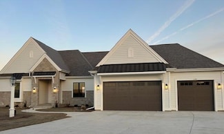 1600 Sauk Trail, Waukesha, WI 53189