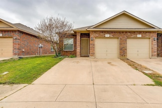 812 Walnut St, Burleson, TX 76028