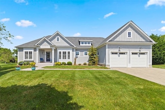 16 High Tides Ln, South Kingstown, RI 02879