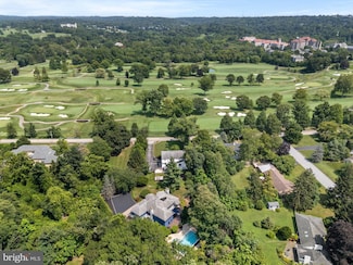 842 Thomas Rd, Lafayette Hill, PA 19444